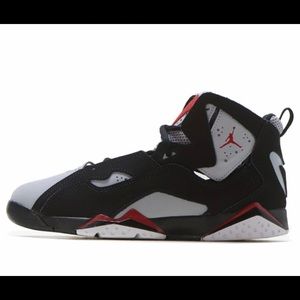 Air Jordan 7 True Flight BP size 1Y black ,red,gray